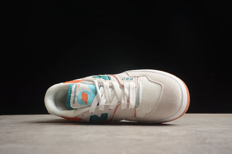 Tênis New Balance NB550