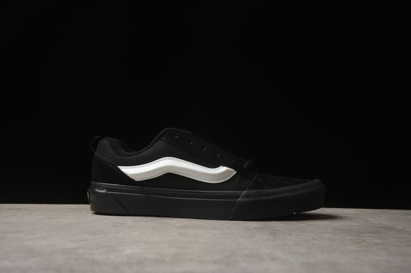 Tênis Vans Classic Knu Skool Vr3