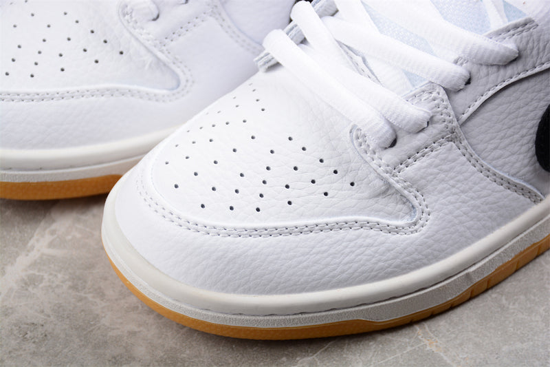 Tênis Nike SB Dunk Low Pro White Gum