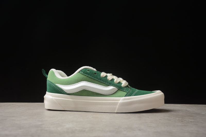 Tênis Vans Classic Knu Skool Vr3