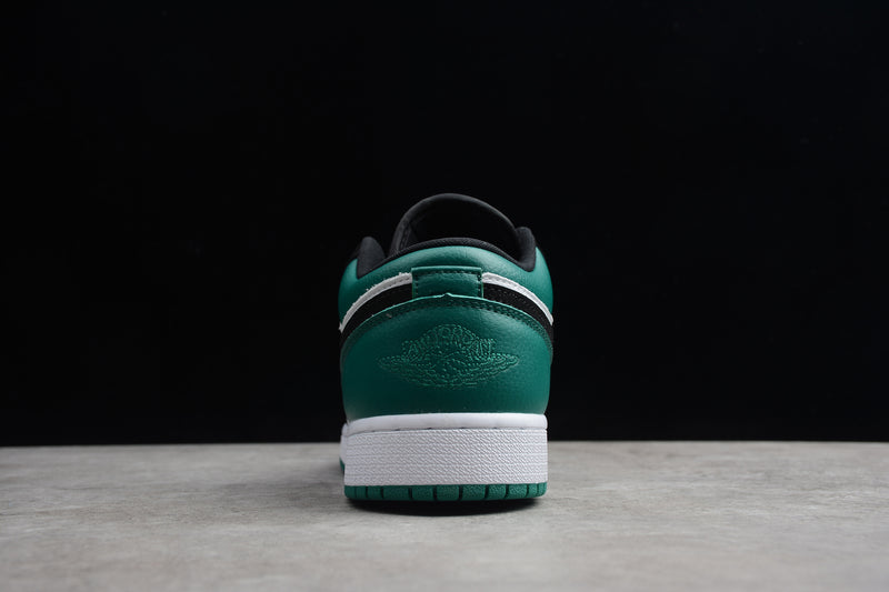 Tênis Nike Air Jordan 1 Low OG GS