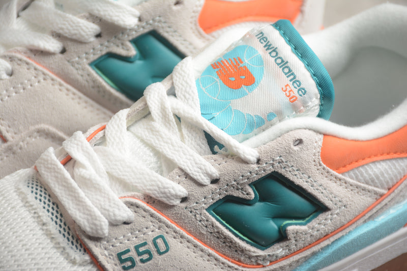Tênis New Balance NB550